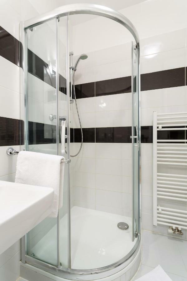 Apartment Golden Rezidence Nova Karolina